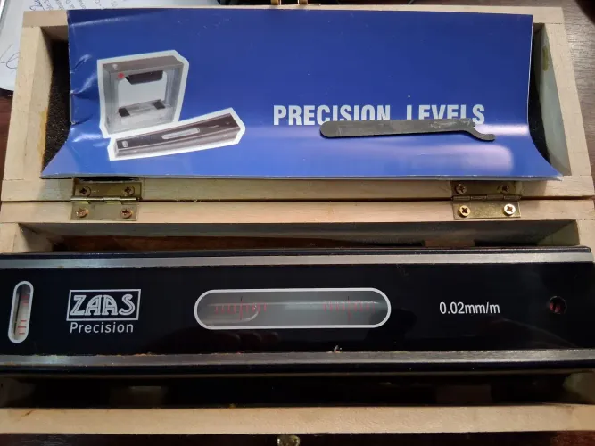 Nível de precisão ZAAS 200mm
