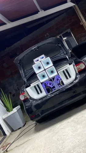 Vendo som automotivo 