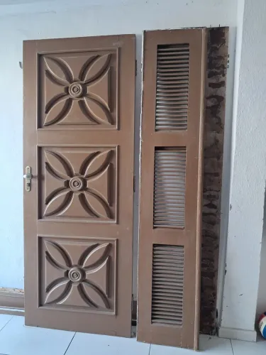 Porta completa mais veneziana