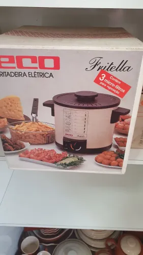 Fritadeira Elétrica Fritella (3 Litros - NUNCA USADO)