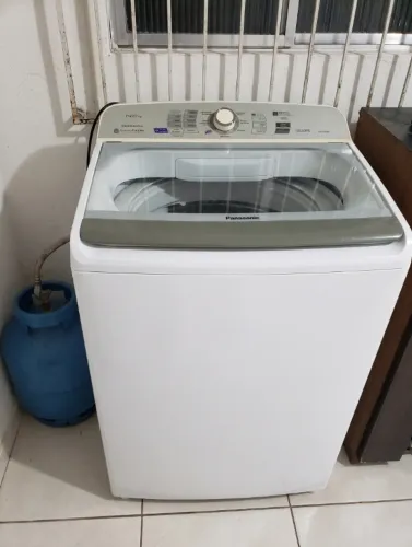 ? OPORTUNIDADE! Máquina Panasonic 14kg (com defeito) - Barato pra levar logo!