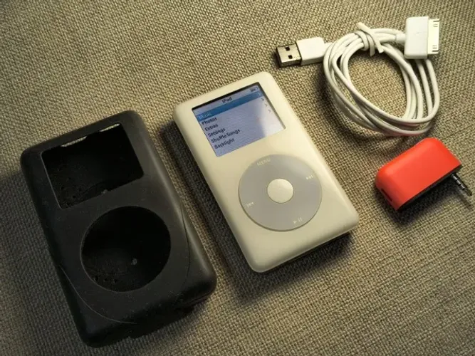 iPod Classic 4ª Ger. Photo/Color 64gb - bateria nova + adaptador bluetooth + capa + cabo