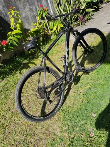 Bicicleta aro 29 em otimo estado