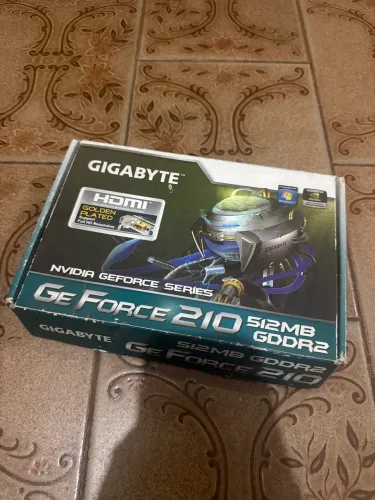 Kit ASUS P5KPL-AM EPU + GeForce 210 512MB GDDR2 NOVOS na Caixa