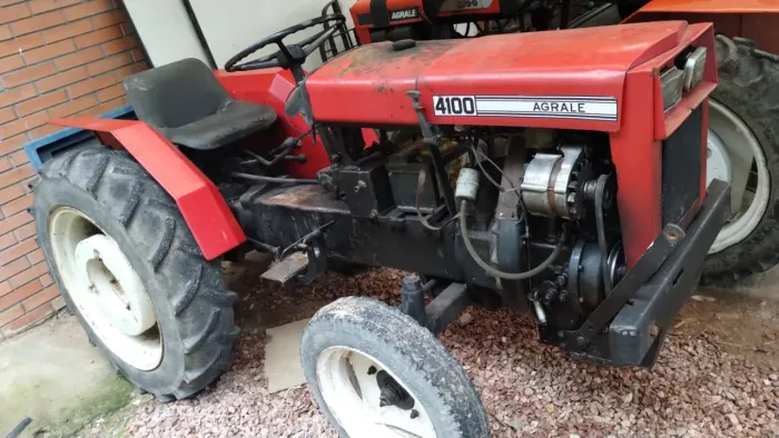 Mini trator Agrale 4100