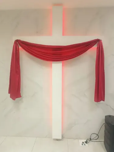 Vendo Cruz de Parede Grande para Igreja com Iluminação RGB