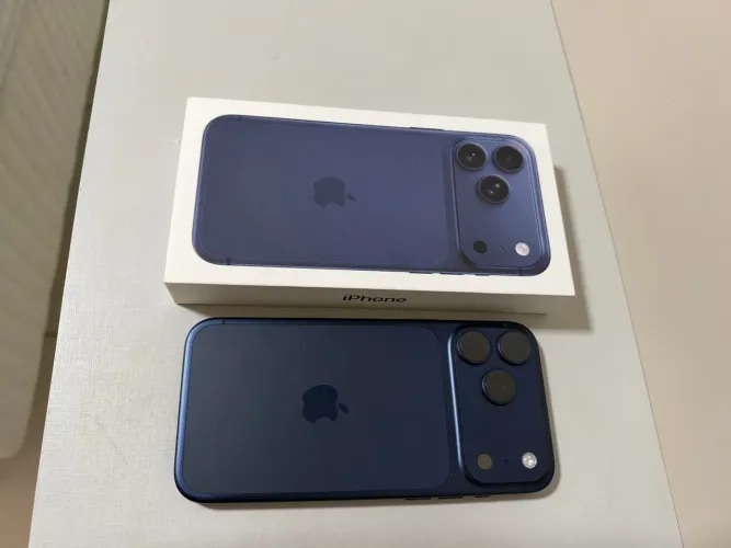 iPhone 17 Pro Max 256GB Azul Profundo - Bateria 100%, garantia até 05/2027, NF e caixa