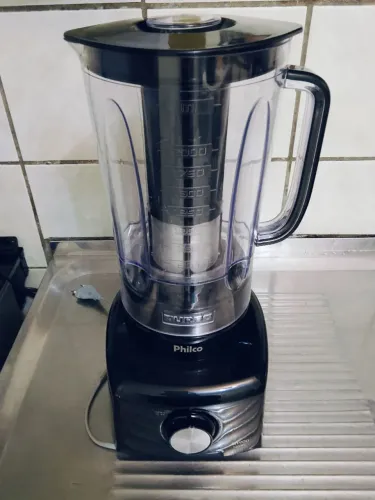 Liquidificador Philco Turbo semi novo