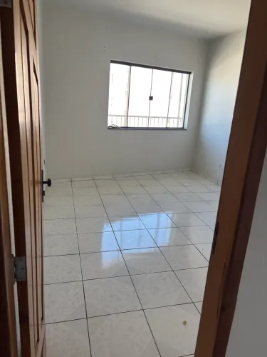 Alugo quarto em apartamento mobiliado