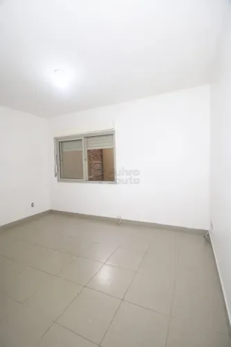 Kitinete Semimobiliada no Condomínio Vinícius de Moraes - Em Frente à UCPel - Ideal para E