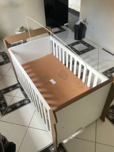 Berço - cama versátil ; Carolina baby 