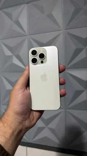 iPhone 15 pro branco 256 GB Garantia 6 meses 