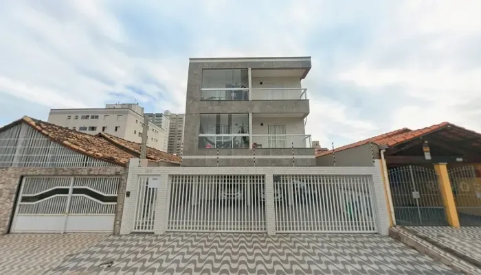Casa de condominio para aluguel possui 58 metros quadrados com 2 quartos em Caiçara - Prai