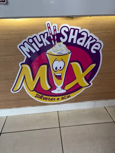 Logo milkshake mix 0,90x0,85
