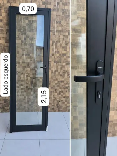 Porta alumínio preto 0,70 X 2,15 ( lado esquerdo)