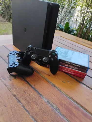 Playstation 4 Slim 1TB