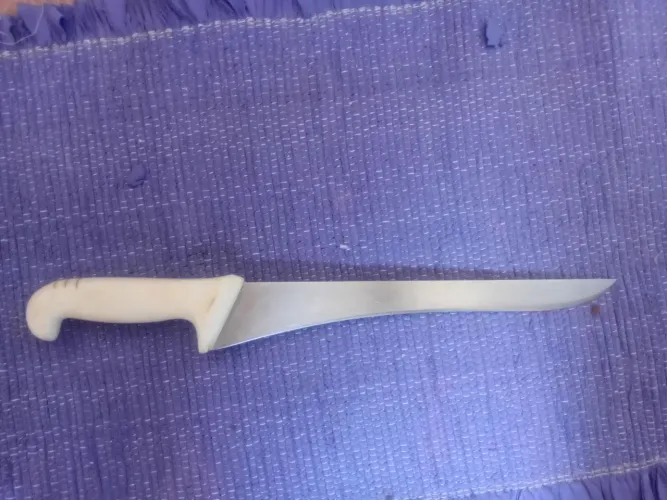 Vendo faca de cozinha 45cm negócio o valor 