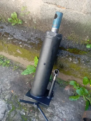 Bomba Hidráulica de Girafa 2ton COM DEFEITO