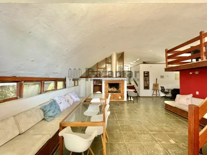 Casa Bernardo Issler: Um Ícone da Arquitetura Brasileira!