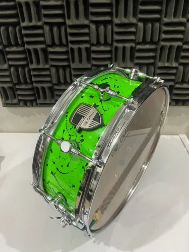 Caixa odery custom 14x5 em teca 24mm  'Green splash black'