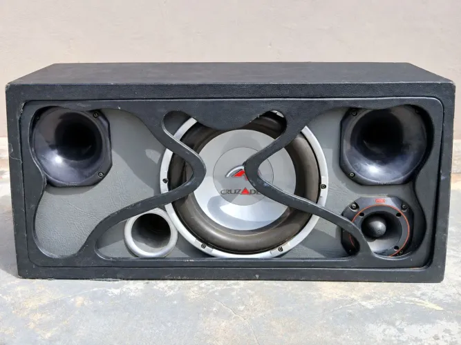 Caixa Som Automotivo Hinor Cruzader 12" + Drivers e Cornetas