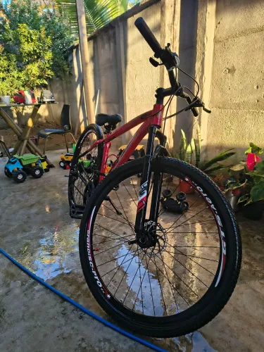 Bicicleta, marcha , freio disco, amortecedor dianteiro