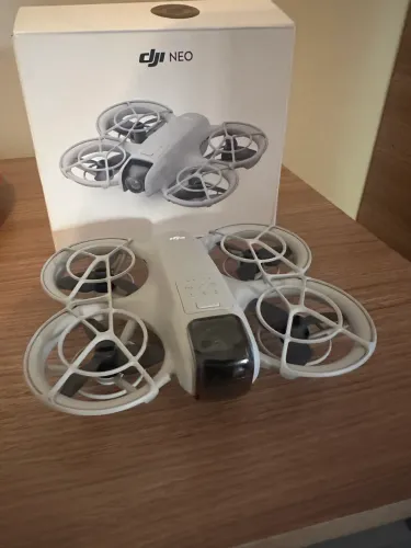 Drone Djneo