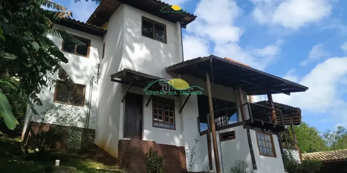Casa com 4 quartos no Córrego Grande - Florianópolis/SC.