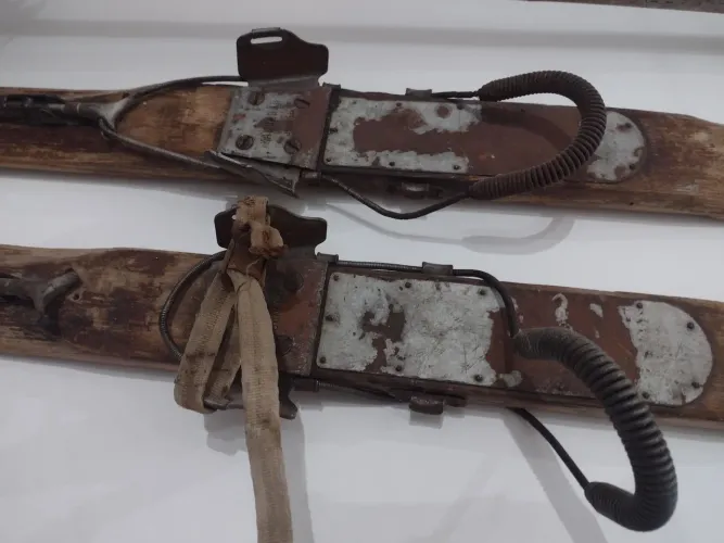 Eski antigo para carro antigo colecionador, artesanato, exposição, novela, aluguel, bicice