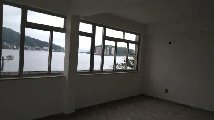 Apartamento em Rua Onze de Junho - Itararé - São Vicente/SP
