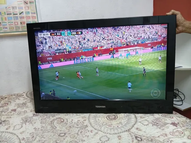 Tv Toshiba LCD 32 polegadas