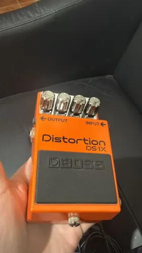 PEDAL BOSS DS-1X + Pedalboard & fonte 9v