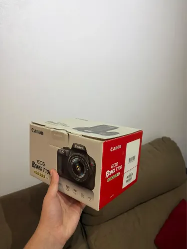 CANON EOS REBEL T100