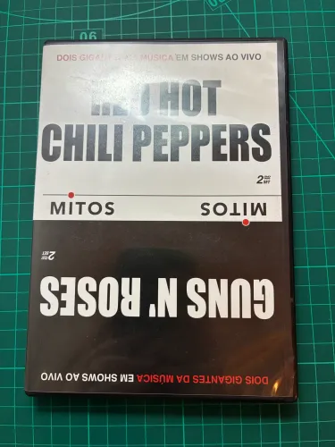 DVD duplo - Guns N Roses e Red Hot Chilli Peppers