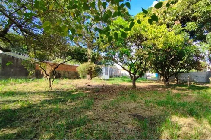 Terreno à Venda - Jacaré, 2.694 m² - Cabreúva