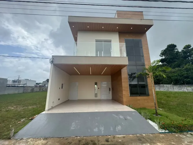 Casa em condomínio, 3 quartos, 1 suíte, 218 m², 2 vagas no Mangueirão em Belém
