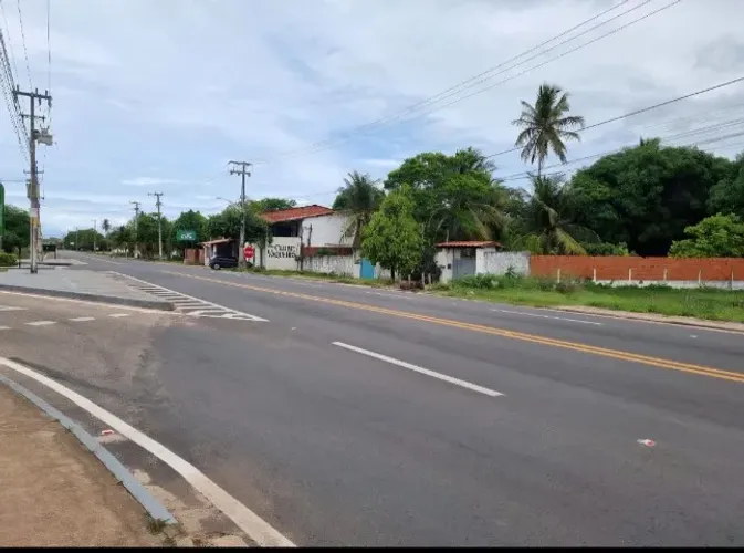Ponto / Área em corredor Comercial de Grande Circulação com 3.000m2 em Aquiraz