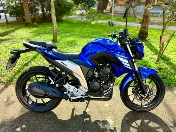 LINDA FZ25 ANO 2020 AZUL ( ACEITO TROCAS )