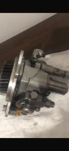 Bomba Injetora com engrenagem motor 6068