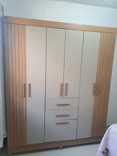 GUARDA ROUPA