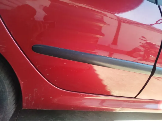 Friso porta traseira direita Peugeot 206