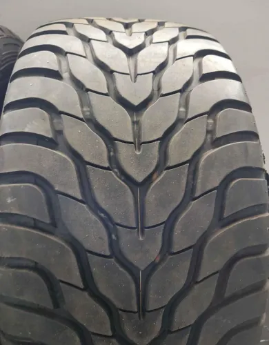 Pneu Yokohama 295/45 R20 AVS Type 1 Esportivo