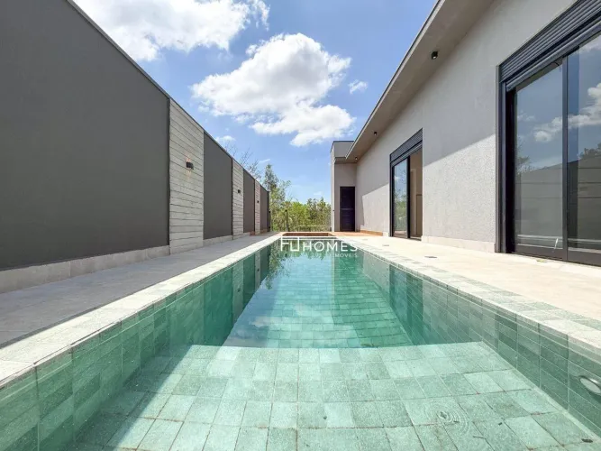 Casa com 3 dormitórios à venda, 250 m² por R$ 2.000.000,00 - Condomínio Park Gran Reserve