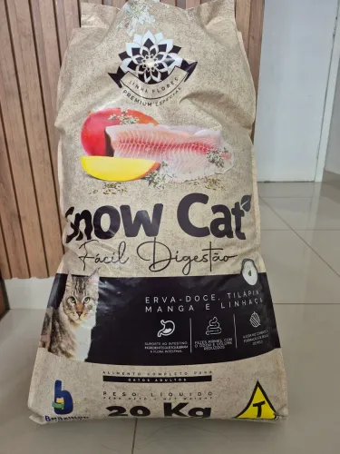 Ração para gato Snow Cat 20kg fácil digestão sabor erva, manga, batata doce e Linhaça 