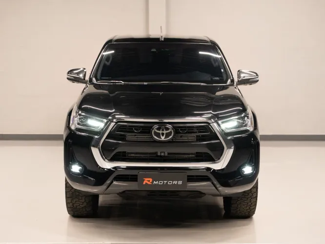 Toyota Hilux CD SRX 4X4 2.8 TDI 16V Diesel Aut. 2023