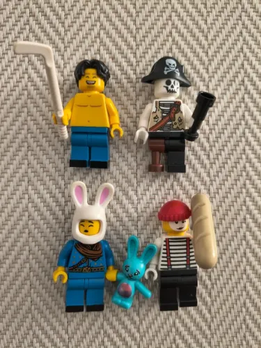 Lote Lego minifiguras com acessórios - original