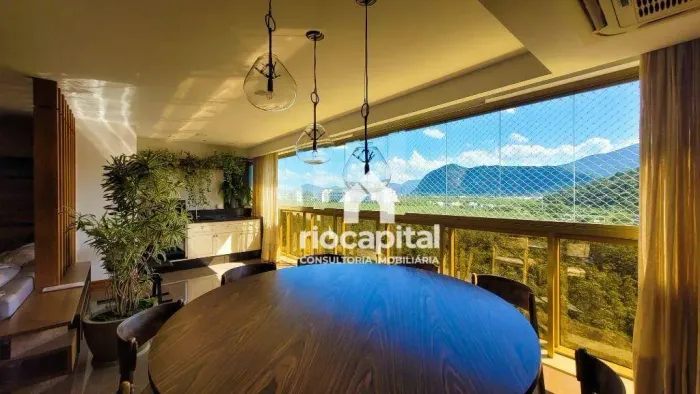 Apartamento 4 Suítes no Royal Blue | 217m² | Barra da Tijuca  De R$ 3.100.000 por R$ 2.900