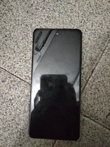 Celular semi novo