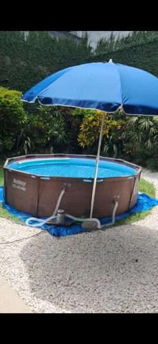 Piscina Bestway  Steel Pro Max 3,05x76cm, completa. Bomba, capa de proteção e forro.