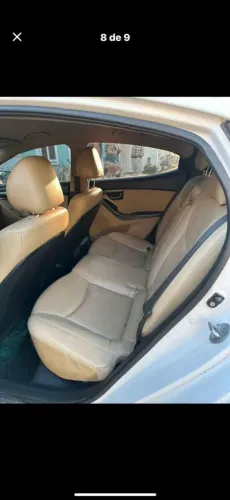 Hyundai Elantra GLS 1.8 16V Aut. 2013